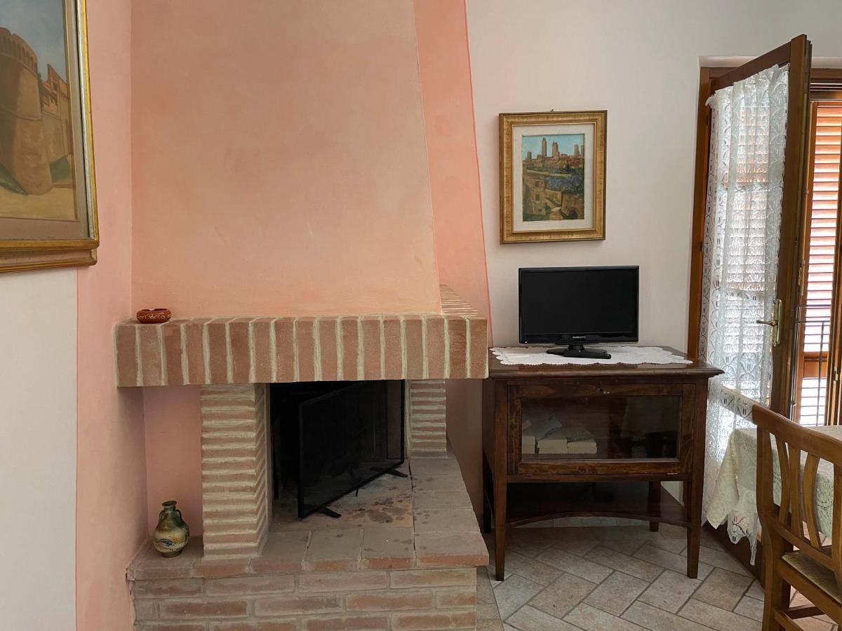 Casa Vacanza Le Case San Gimignano Eksteriør billede